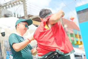 BIB: 
                            <button type="button" onclick="openModal(21761784)" class="btn btn-primary btn-sm float-right btn-popup" data-toggle="modal" data-target=".modal-high-quality">
                        <i class="fas fa-shopping-cart"></i> Add to Cart
                    </button>
                                            <button type="button" onclick="isThisMe(21761784, true)" class="btn btn-success btn-sm float-right btn-popup btn-isme hidden" data-toggle="tooltip" data-placement="bottom" title="นี่คือรูปของคุณใช่ไหม คลิกที่นี่เพื่อเอาเข้าอัลบั้ม">
                        <i class="fas fa-plus"></i> Add to album
                    </button>
                    <button type="button" onclick="isThisMe(21761784, false)" class="btn btn-warning btn-sm float-right btn-popup btn-isnotme hidden">
                        <i class="fas fa-ban"></i> Remove from album
                    </button>